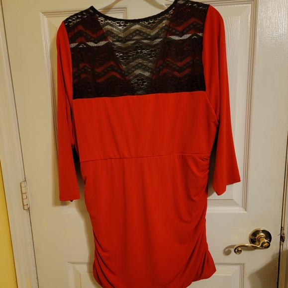 Torrid Red Lace Inset Top size 2 - Picture 3 of 5